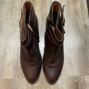 Size 11 Vionic Upright Trinity Chocolate Boots